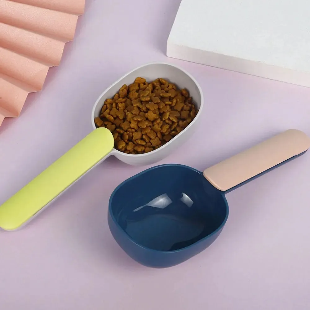 Dog Food Scoop w/ Sealing Bag Clip